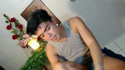 Snapshot of _cumwithrussel chatting on May 15, 11:01 pm Russ online show from May 15, 11:01 pm