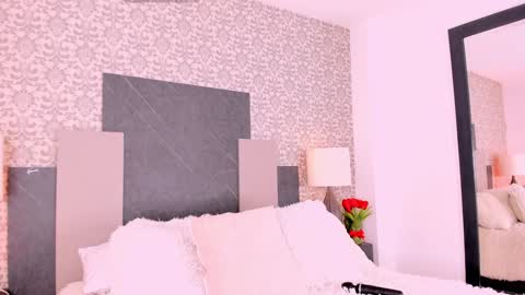     online show from January 28, 7:42 pm