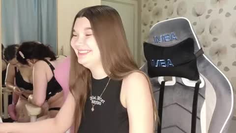 Snapshot of _cute_ice chatting on May 17, 9:06 am _cute_ice online show from May 17, 9:06 am