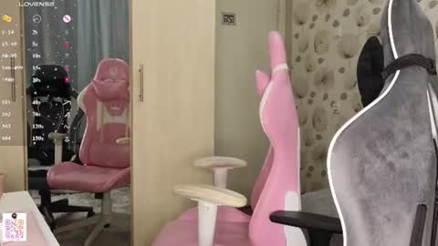 Snapshot of _cute_ice chatting on June 22, 8:44 am _cute_ice online show from June 22, 8:44 am