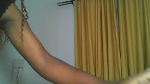 Snapshot of _cutestephanie chatting on October 22, 1:06 am STEPH online show from October 22, 1:06 am