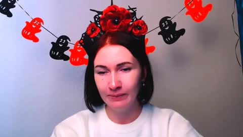 Snapshot of _cutie_and_shy_ chatting on October 29, 9:11 am _cutie_and_shy_ online show from October 29, 9:11 am