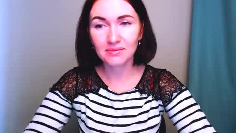 Snapshot of _cutie_and_shy_ chatting on November 18, 7:24 am _cutie_and_shy_ online show from November 18, 7:24 am