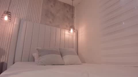 Dakota online show from September 30, 6:35 pm