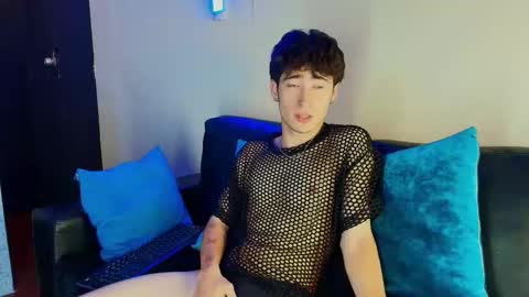 Snapshot of _dantfox_ chatting on October 20, 8:31 pm Dante online show from October 20, 8:31 pm