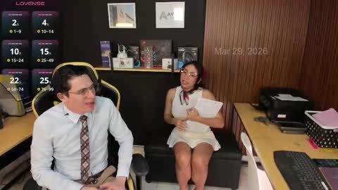 WELCOME TO THE OFFICE online show from March 29, 5:24 pm