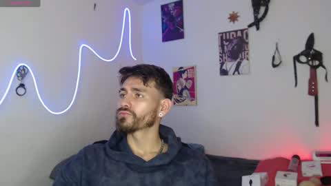 delacruz online show from December 11, 4:31 pm