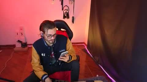 delacruz online show from November 30, 5:00 am