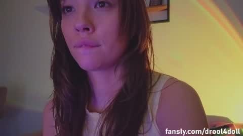 Snapshot of _demi_dee_ chatting on June 15, 9:17 pm DemiDee online show from June 15, 9:17 pm