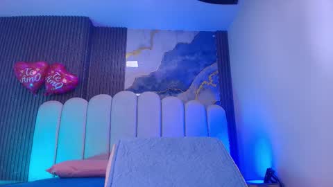 Dione online show from March 2, 7:10 pm