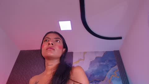 Snapshot of _diionne chatting on June 8, 1:28 am Dione online show from June 8, 1:28 am