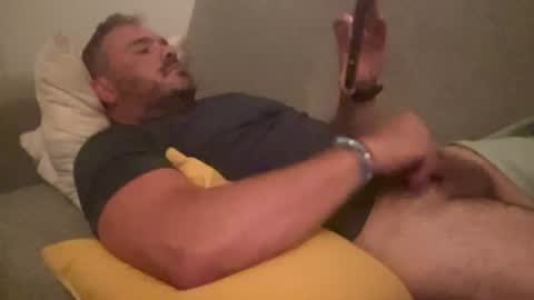Snapshot of _direwolf_ chatting on August 7, 4:03 am _direwolf_ online show from August 7, 4:03 am