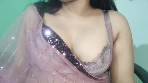 _dreamgirl_0 online show from April 4, 12:53 am