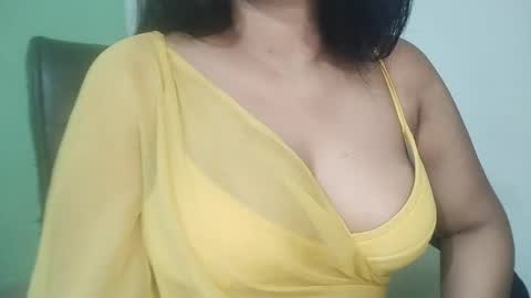 _dreamgirl_0 online show from April 12, 9:47 am