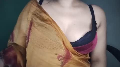 Snapshot of _dreamgirl_0 chatting on June 28, 3:51 pm _dreamgirl_0 online show from June 28, 3:51 pm