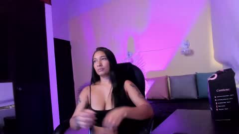 _dulce_bella online show from April 29, 11:25 am