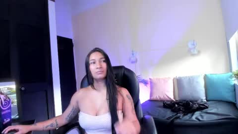 _dulce_bella online show from May 1, 11:37 am