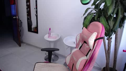 Snapshot of _dulcefox_ chatting on December 23, 2:28 pm Abbye online show from December 23, 2:28 pm