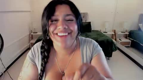 Snapshot of _dulcinea_1 chatting on June 11, 12:43 am Dulcinea online show from June 11, 12:43 am