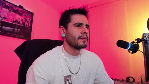  -         online show from February 26, 10:42 pm