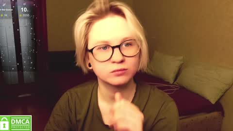 Snapshot of _elven_dreams__ chatting on January 13, 6:05 pm chloue and Gretta online show from January 13, 6:05 pm