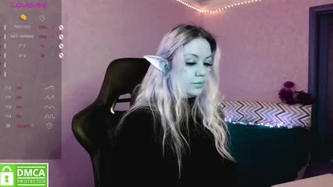 Snapshot of _elven_dreams__ chatting on February 26, 10:04 am chloue and Gretta online show from February 26, 10:04 am