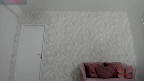 Snapshot of _elysa chatting on October 1, 5:02 am Elysa online show from October 1, 5:02 am