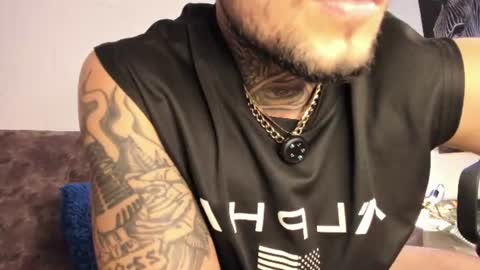 Snapshot of _emilio_escobar chatting on July 25, 10:24 am Emilio online show from July 25, 10:24 am