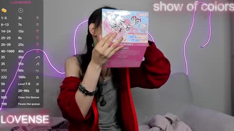 _emily__strike_ online show from January 31, 9:37 am