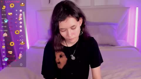 _emily__strike_ online show from November 21, 10:14 am