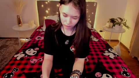 Snapshot of _emily__strike_ chatting on May 18, 1:45 am _emily__strike_ online show from May 18, 1:45 am