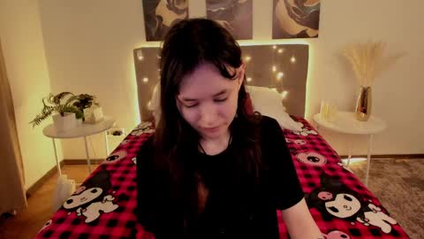 Snapshot of _emily__strike_ chatting on May 21, 2:07 am _emily__strike_ online show from May 21, 2:07 am
