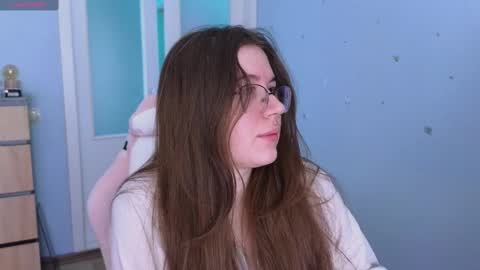 Snapshot of _enni__ chatting on March 3, 11:55 am Sam online show from March 3, 11:55 am