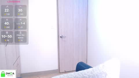  Erica Vanderhill  online show from November 8, 8:29 pm