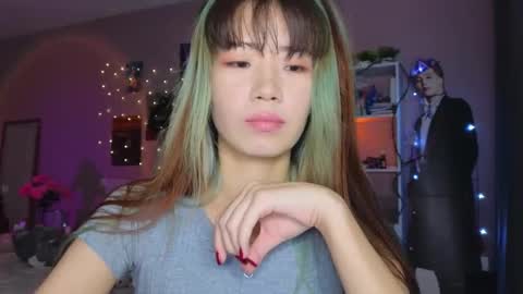 EveEva online show from November 14, 2:32 am