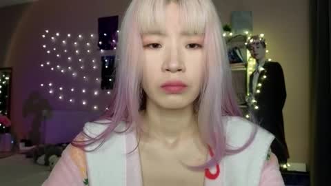 EveEva online show from February 1, 7:18 am