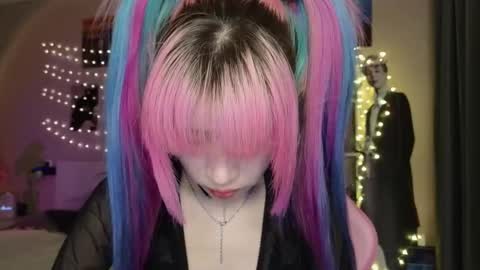 EveEva online show from February 25, 2:54 am