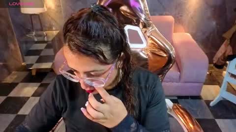  evoni  online show from October 26, 7:42 pm