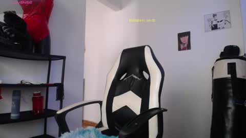  Exa help me position myself with your thumb up thanks  online show from February 16, 12:10 pm