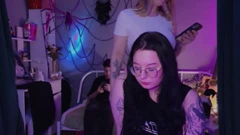 KENDALL  NATHAN MARRY  RYANPVT IS OPEN online show from November 2, 9:06 pm