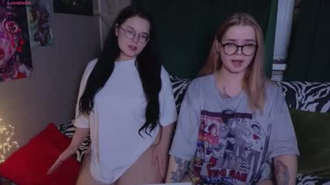 KENDALL  NATHAN MARRY  RYANPVT IS OPEN online show from December 18, 7:09 pm