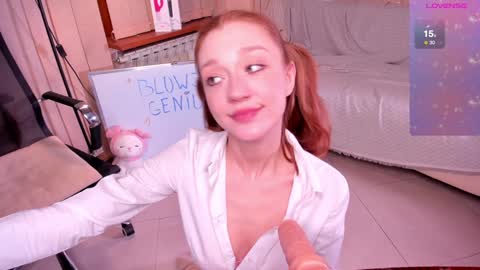 Lola 3  online show from December 5, 6:11 pm