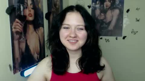 Snapshot of _foxy_lady chatting on November 11, 7:08 am Alice online show from November 11, 7:08 am