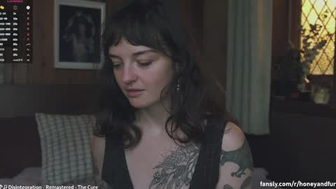 Snapshot of _freckles chatting on April 29, 10:05 pm Jacqui Queen goddess motorcycle mozzarella Jaq next livestream see bio online show from April 29, 10:05 pm