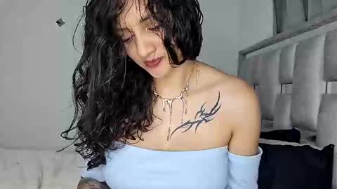 Snapshot of _gabbyx_ chatting on May 29, 1:47 am Gabby online show from May 29, 1:47 am