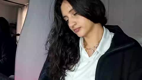 Snapshot of _gabbyx_ chatting on June 3, 6:24 pm Gabby online show from June 3, 6:24 pm