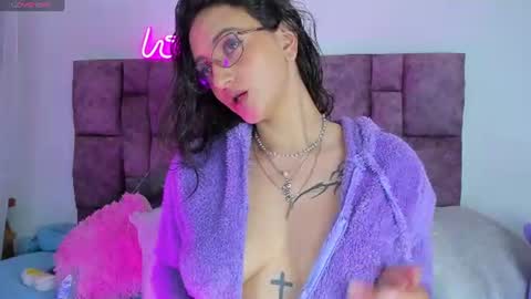Snapshot of _gabbyx_ chatting on June 28, 4:02 pm Gabby online show from June 28, 4:02 pm