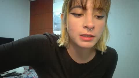 Snapshot of _genesid_dixton chatting on May 11, 7:11 pm Mia-foster online show from May 11, 7:11 pm