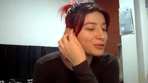 Snapshot of _genesid_dixton chatting on June 23, 10:19 pm Mia-foster online show from June 23, 10:19 pm