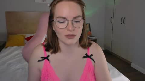 Snapshot of _gingermean_ chatting on May 15, 1:29 pm GingerMean online show from May 15, 1:29 pm